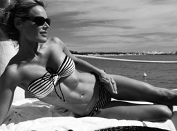 Heidi Albertsen — Swimwear and Lingerie portfolio photograph 5